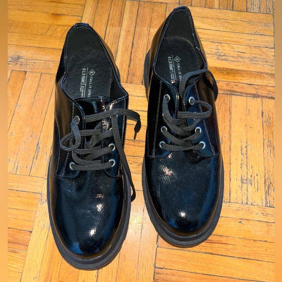 Call it Spring Lace-up Loafers - Picture 2 of 6